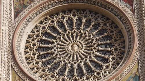 Il Duomo di Orvieto, la Piazza, gli artisti