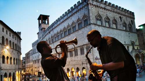 Tour della città e dei suoi tesori d\'arte