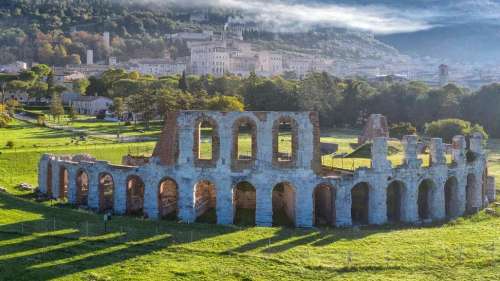 Visita guidata al Teatro romano e Antiquarium