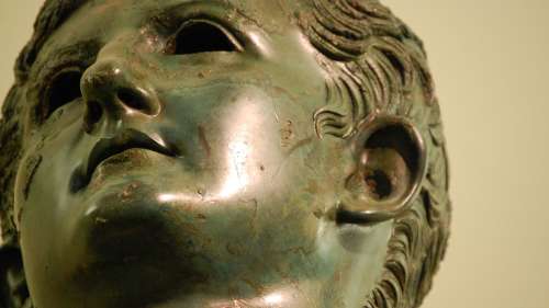 L\'archeologia che emoziona! Dalla statua di Germanico alla città | One day tour