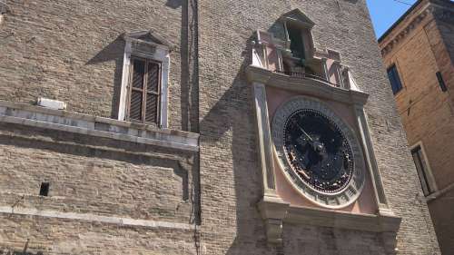 Museum o’clock